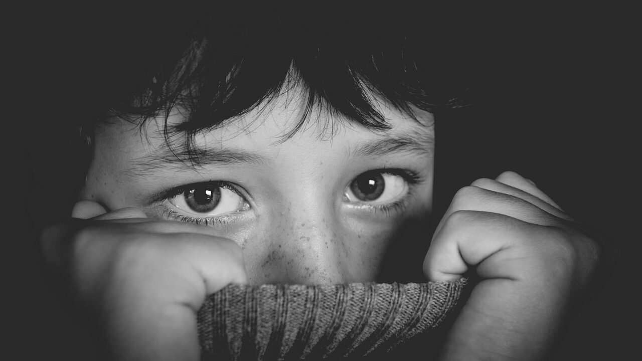 人に嫌われるのが怖い